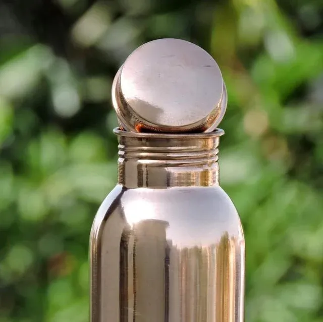 Copper_water_bottle_Copper_H2O_2048x2048